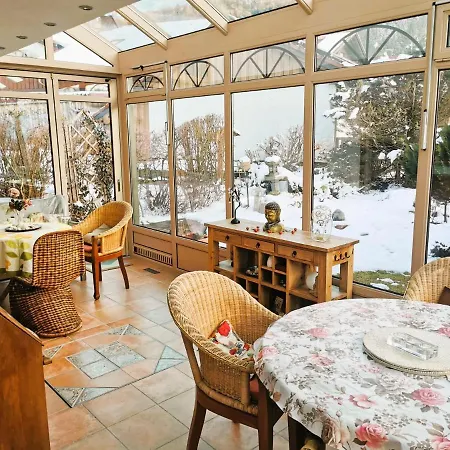 Konstanzer Bergblick Mit Wintergarten 아파트 오버스타우펜