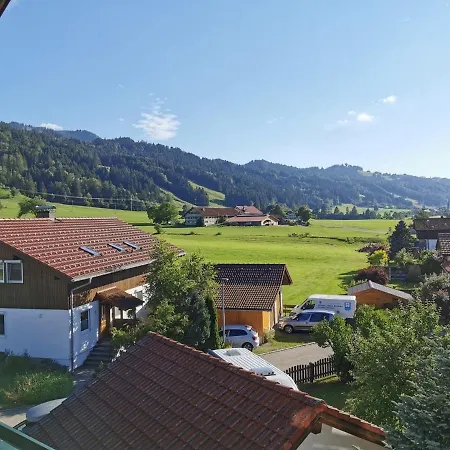 Konstanzer Bergblick Mit Wintergarten 아파트